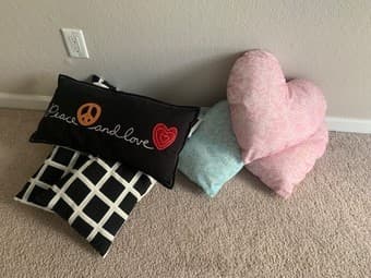 6 pillows 1