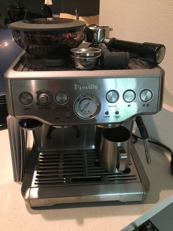 Breville Barista Express Expresso Machine 1