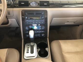 Mercury Montego Premier in perfect condition 3