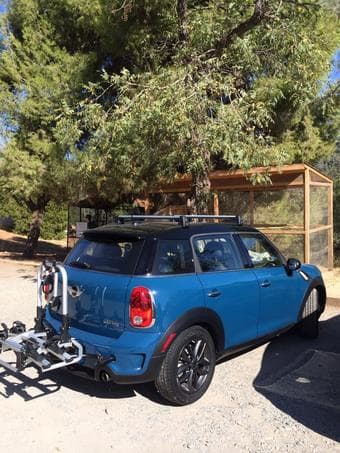 2012 Mini Countryman S FWD w/ MINI roof and bike racks 1