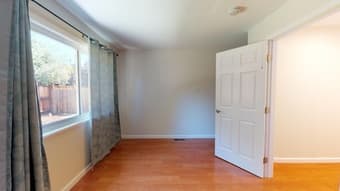 Room for rent in beautiful house :) 2