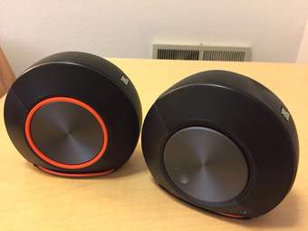 JBL Pebbles Plug and Play computer speaker 1