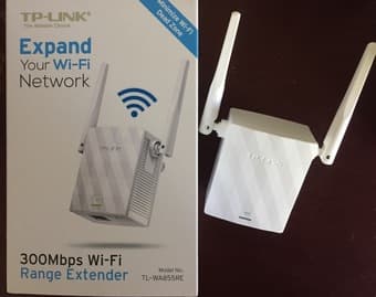 TP-Link 300 Mbps wifi extender 1