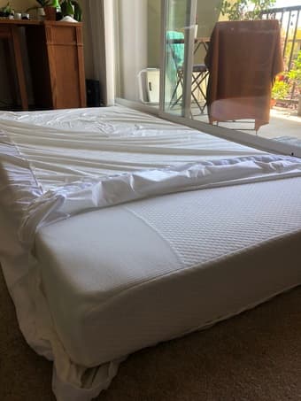 Twin XL Zinus Mattress -- LIKE NEW 2