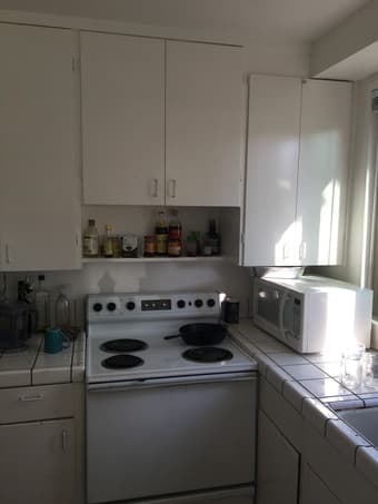 CHARMING FURNISHED SUBLET (8/1, Flexible): Sunny Room in Stanford Flat 3