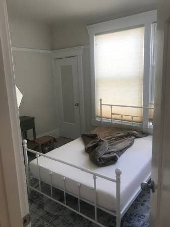 Furnished room available to sublet in Mission apartment 3