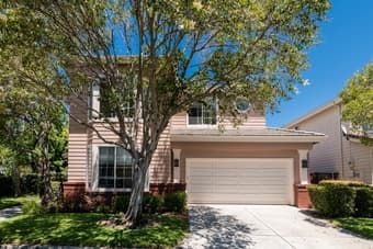 Room for rent in beautiful house :) 1