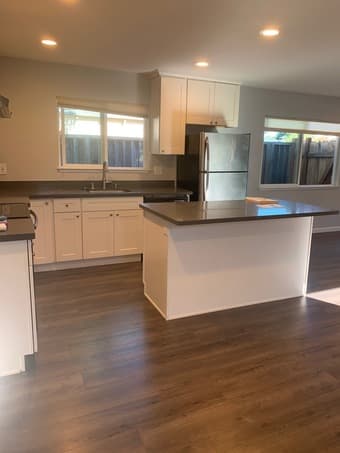 Private Bedroom in Palo Alto House: 7/15 - 8/15 (female only) 2