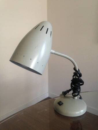 Small desk lamp 1