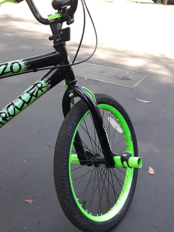 BMX bike 20" Used + Lights & Lock 3