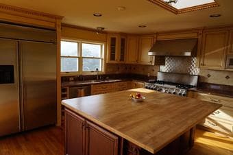 Room available in Cool house, seeking roommate 3