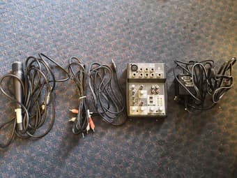 Behringer Xenyx 502 Premium 5-Input 2-Bus Mixer 1