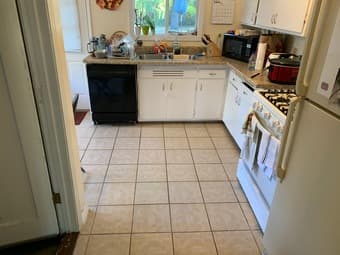 Huge master bedroom in spacious 4bd house, Midtown PA 3