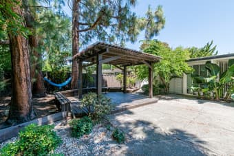 Beautiful Palo Alto house has available room :) 2