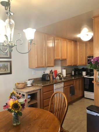 Looking for a housemate! 2 bed 1 bath in Menlo Park 3