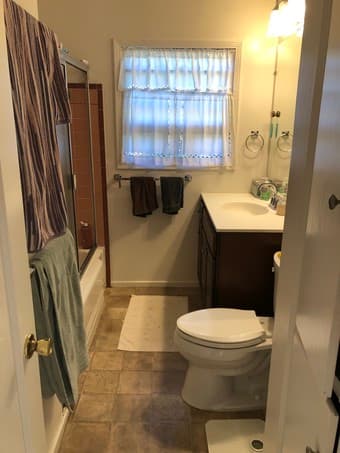 2 brs available in 3br, 1ba house in Menlo Park 3
