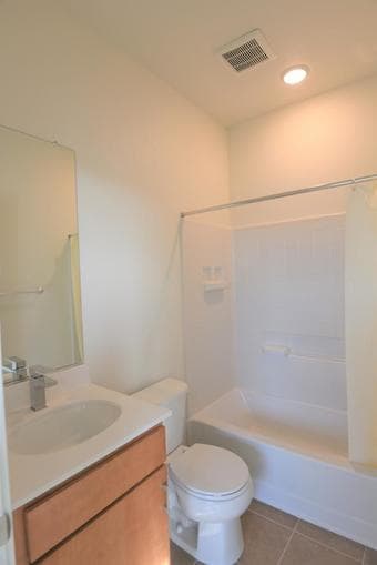 2 Rooms with Private Bath available now in NEW 3bd/3ba Townhome 3