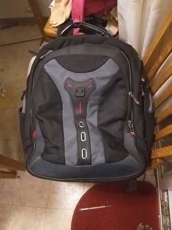 Excellent condition Swiss gear bagpack 1