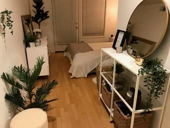 Looking for female for 1 bed, 1 bath - Aug 24th to Sept 21st - Female 1