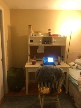 Near campus room for rent $800 - 1st September to 21st September 2