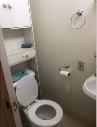 Near campus room for rent $800 - 1st September to 21st September 3