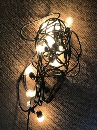 Outdoor string lights with bulb 1