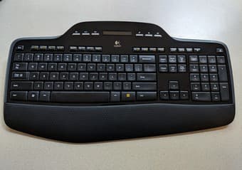 Logitech MK710 Wireless Keyboard and Mouse 3