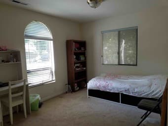 1BR with shared Ba in a 4 BR single family house located on Harker Ave 3