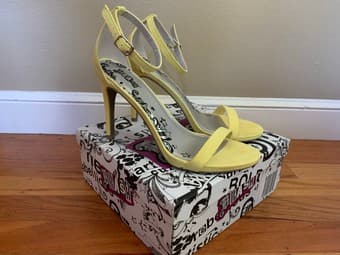 Beautiful high heels 1