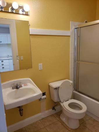 month-to-month furnished studio apartment 3