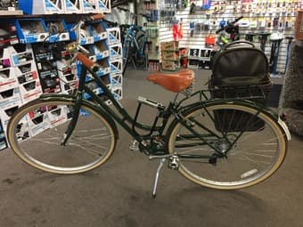 Women bike at Stanford - Well maintained 1