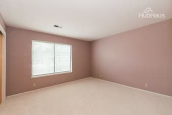 AMAZING ROOMMATES - great for those new to the area! 3