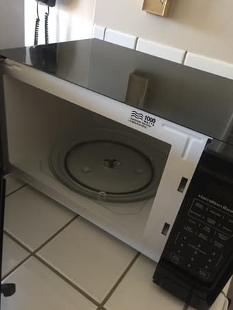 Hamilton Beach microwave oven. 90% new. Bought at Walmart in June. 1
