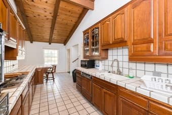 Very spacious house in quiet neighborhood of Los Altos. 2
