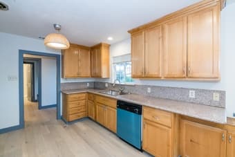 Room for rent in Mountain View home 3