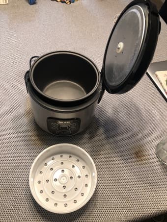 Aroma Rice Cooker (great condition, original package) 3