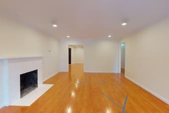 Room for rent in beautiful house :) 1