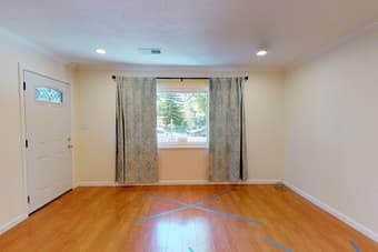 Room for rent in beautiful house :) 2