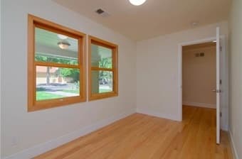 Furnished 1B1B in downtown PA house 8/28 - 9/22 utilities included 3