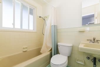 We have a beautiful, large room available in our gorgeous Redwood City 2
