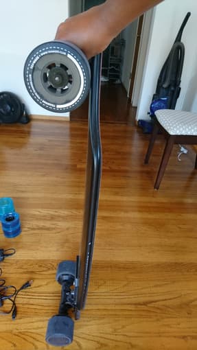 Low-profile electric longboard 3