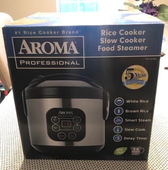 Rice cooker; great condition, original packaging 2