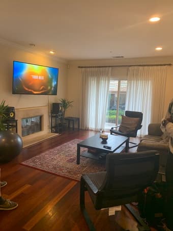 Short Term Leases (2-3 weeks) Available for September 1