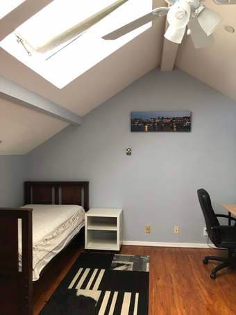 Furnished Palo Alto bedroom next to bus/shuttle available 9/2 2