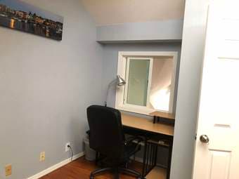 Furnished Palo Alto bedroom next to bus/shuttle available 9/2 3