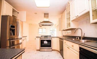 Large and spacious home located in Midtown Palo Alto! 1