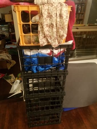 Starlite plastic stackable crates 2