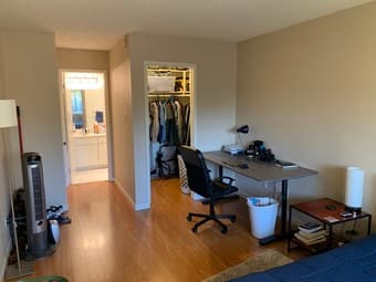 Master bedroom with private bathroom and walk-in closet in Palo Alto 2