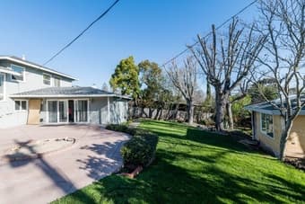 We have a beautiful, large room available in our gorgeous Redwood City 2