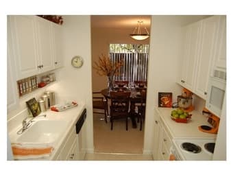 Entire 1bd/1bath in Oak Creek Apartments $120/day 1